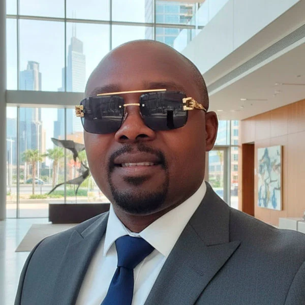 Emmanuel Vip 5